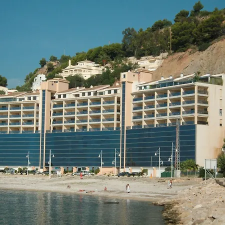 Pierre & - Port * ألتيا