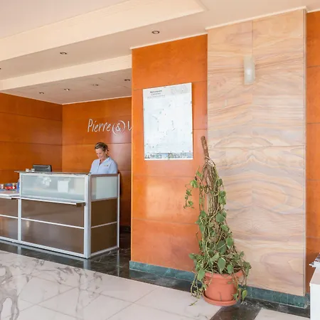 Pierre & - Port * Altea